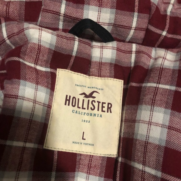 Hollister flannel lined parka, nice and warm and cozy. - Picture 3 of 3
